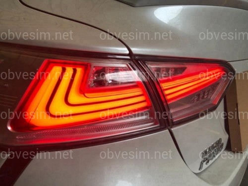 Задні діодні ліхтарі Toyota Camry 70 2018 - димчасті