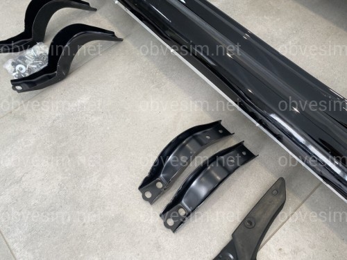 Бічні пороги Lexus GX 460 / Toyota Land Cruiser Prado 150 2009-2021 у чорному кольорі