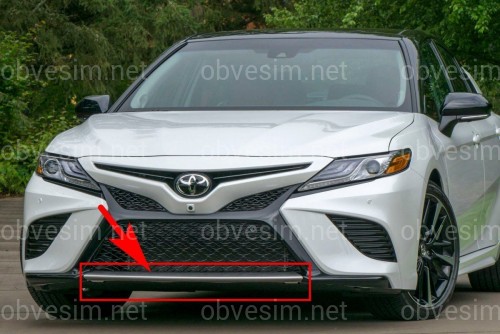 Накладка бампера нижня центр Toyota Camry SE / XSE 70 2018+