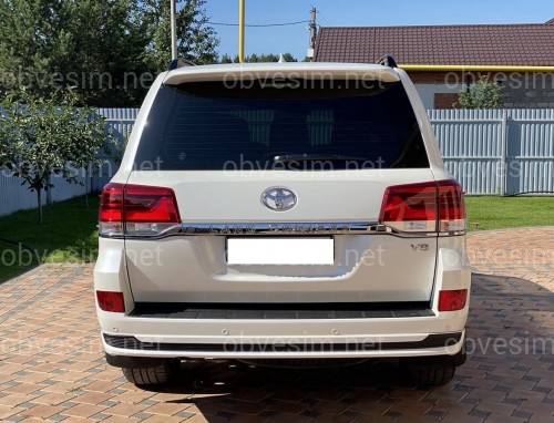 Обвіс спідниця заднього бампера Executive Lounge Toyota Land Cruiser 200 2015-2021 стиль 2019 / 2021 чорний колір