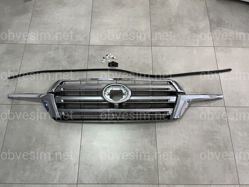 Решітка радіатора з віями Toyota Land Cruiser 200 2016+ СІРА