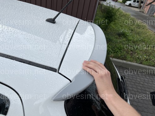Спойлер козирок на кришку багажника Toyota Yaris 2011-2015 ABS пластик під фарбування