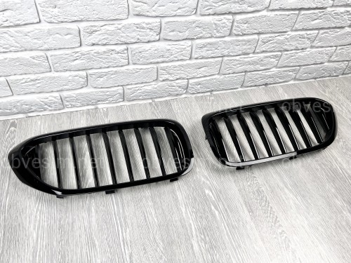 Решітка радіатора ніздрі Perfomance стиль BMW series G30/G31 2017-2020 чорний глянець 2шт.