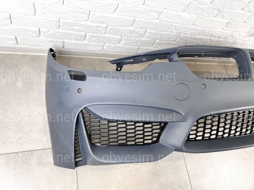 Передній бампер M3 стиль BMW 3 Series F30 F31 2012-2018 (під омивачі / з отворами під парктроніки)