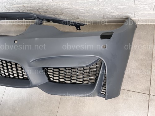 Передній бампер M3 стиль BMW 3 Series F30 F31 2012-2018 (під омивачі / з отворами під парктроніки)