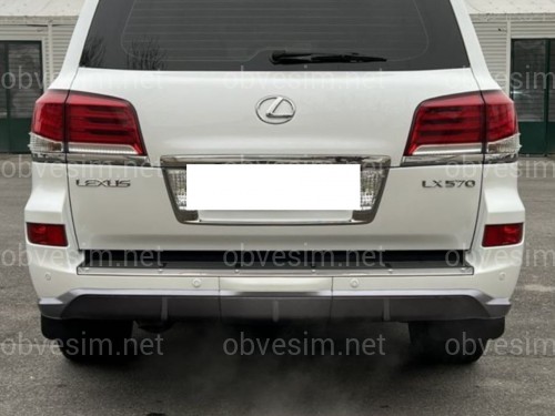 Заглушка бампера під фаркоп F-Sport Lexus LX 570 2012-2015