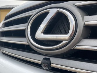 Емблема з подіумом Lexus GX 460 2014-2019 / LX 570 2012-2015