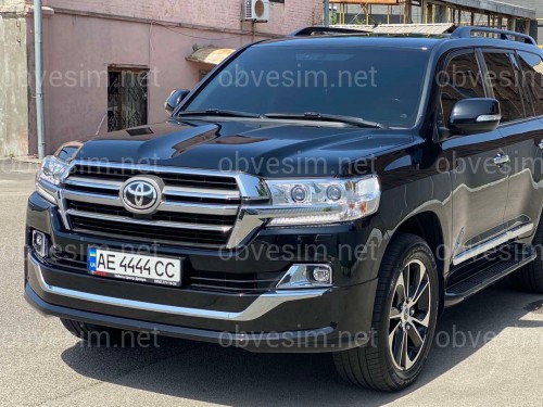 Решітка радіатора дизайн 2019 для Toyota Land Cruiser 200 2015-2021
