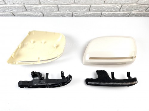 Кришки дзеркал з повторювачами поворотів Toyota LC 200 2007-2011 / Lexus LX 570 2007-2011 колір білий