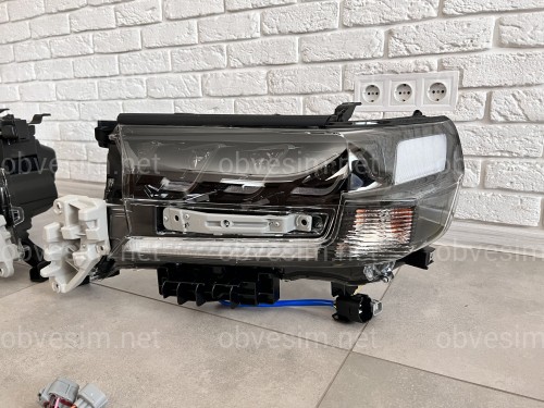 Фари FULL LED 3 лінзи Toyota Land Cruiser 200 2015-2022 (ліва+права)