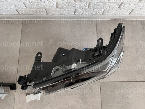 Фари FULL LED 3 лінзи Toyota Land Cruiser 200 2015-2022 (ліва+права)