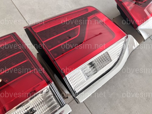 Задні ліхтарі OEM Toyota Land Cruiser 200 2016-2021