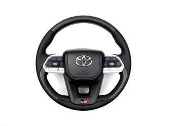 Кермо у зборі Toyota Land Cruiser 200 / Prado 150 у стилі LC 300 GR