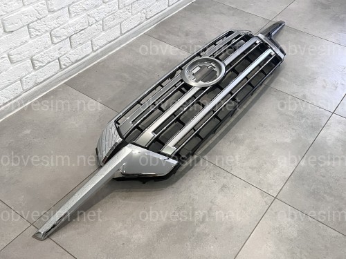 Решітка радіатора Toyota Land Cruiser 200 2015-2021 СЕРАЯ