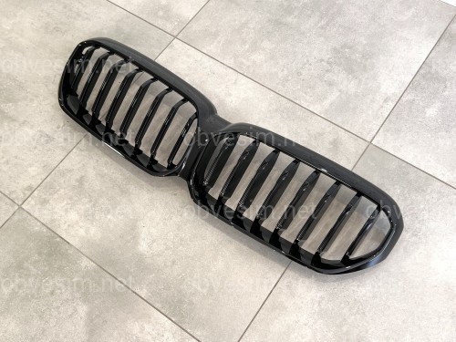 Решітка радіатора ніздрі M-Tech BMW 5 Series G30 / G31 2020+ чорний глянець