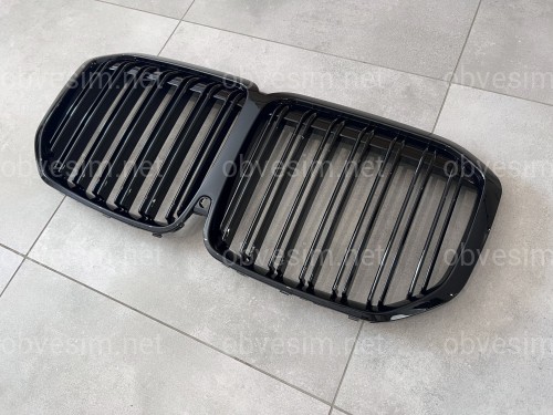 Решітка радіатора ніздрі M-Look для BMW X7 G07 2019-2022 черный глянец
