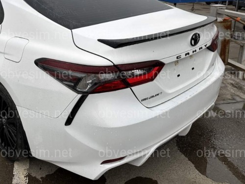 Спойлер лип багажника SE Toyota Camry 70 2018 - ABS пластик, колір чорний глянець
