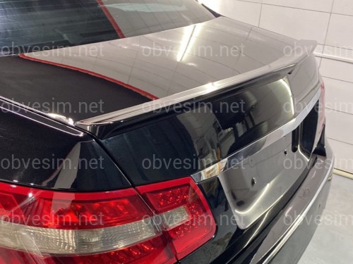 Спойлер лип на багажник Mercedes W212 2009-2016 ABS пластик колір чорний глянець