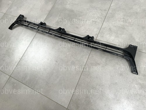 Нижня решітка бампера 531120G020 Toyota Land Cruiser Prado 150 2013-2017