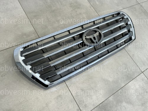 Решітка радіатора дизайн рестайлінг 2012 Toyota Land Cruiser 200 2007-2015 сіра