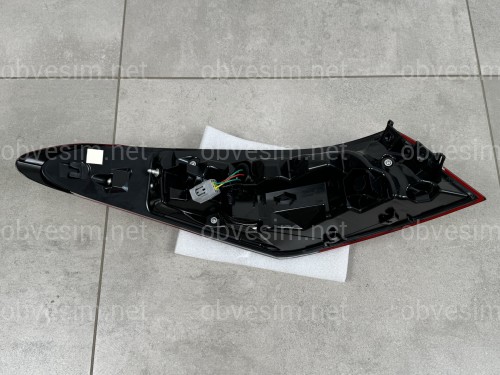 Задній ліхтар зовнішній правий FULL LED Toyota Camry 70 USA XLE XSE 2017-2020 1шт.
