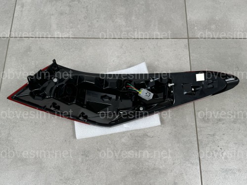Задній ліхтар зовнішній лівий FULL LED Toyota Camry 70 USA XLE XSE 2017-2020 1шт.