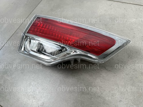 Задній ліхтар лівий внутрішній Toyota Highlander 2014-2016