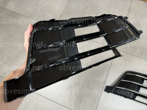 Решітки бамперу S-Line БЕЗ РАДАРУ Audi Q7 4M 2015-2019 чорні з сірим 2шт, ліва 4M0 807 681 D GXE 3Q7 / права 4M0 807 682 D GXE 3Q7