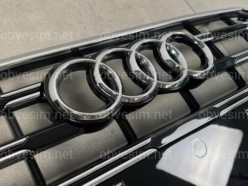 Решітка радіатора Audi A6 C8 рестайлінг для 2018+ чорна з хромом