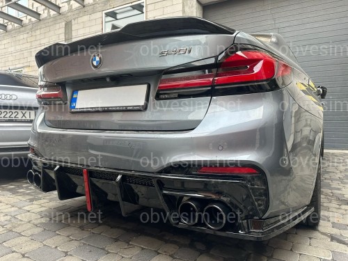 Дифузор заднього бампера + насадки вихлопу BMW 5 series G30 2017-2023 чорний глянець