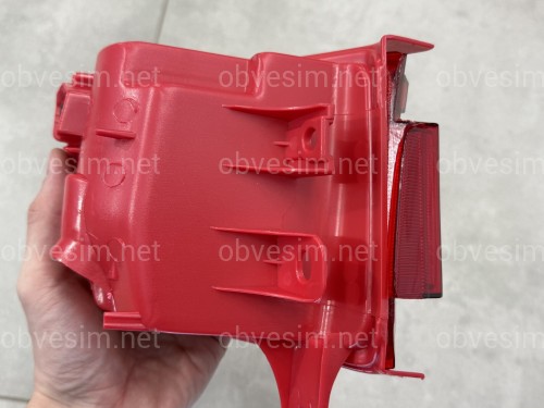 Задній правий катафот в бампер Lexus LX570 2012-2015