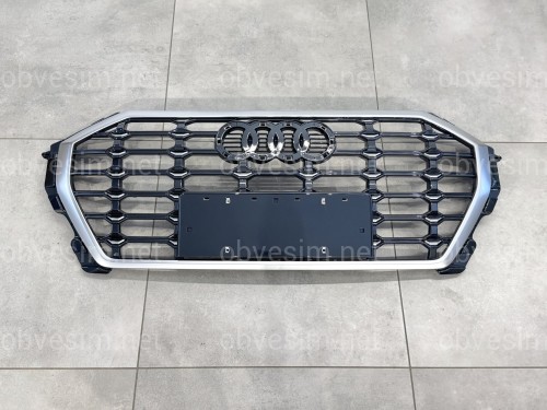 Решітка радіатора S-line Audi Q3 2019-