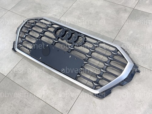 Решітка радіатора S-line Audi Q3 2019-