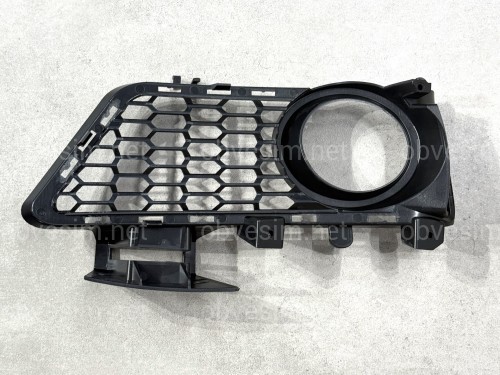 Накладка на протитуманну фару права M пакет 51118062632 BMW 3 series F30 F31 2012-2018