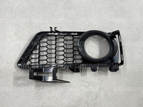 Накладка на протитуманну фару ліва M пакет 51118062631 BMW 3 series F30 F31 2012-2018