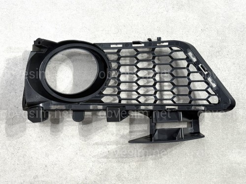Накладка на протитуманну фару ліва M пакет 51118062631 BMW 3 series F30 F31 2012-2018