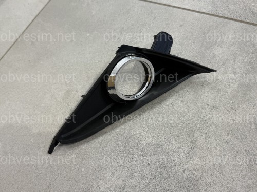Накладка протитуманної фари права 5203060040 для Lexus GX 460 2014-2021
