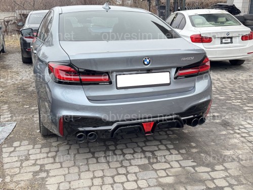 Дифузор накладка заднього бампера зі стопом Competition style BMW 5 series G30 2017-2023