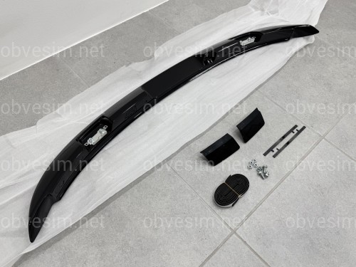 Спойлер козирок на кришку багажника Toyota Yaris 2011-2015 ABS пластик, колір чорний глянець