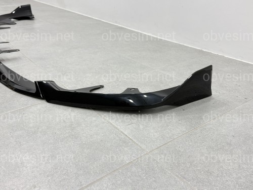 Обвіс юбка переднього бампера M-Performance для BMW 5 series G60 G61 2024-, колір чорний глянець