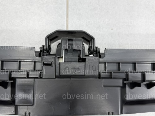Жалюзы нижние адаптивные с моторчиком BMW 5 G30 G31 2020-2023 51749464208 рест