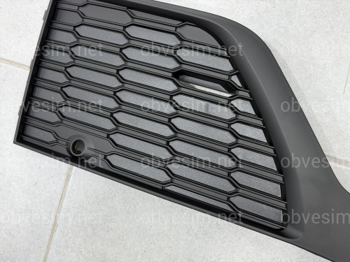 Решітка бампера права 4M0890682B S-Line BLACK для Audi Q7 2020-2024