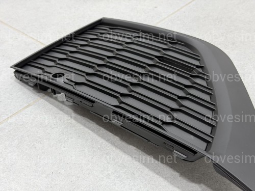 Решітка бампера права 4M0890682B S-Line BLACK для Audi Q7 2020-2024