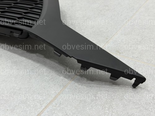 Решітка бампера права 4M0890682B S-Line BLACK для Audi Q7 2020-2024