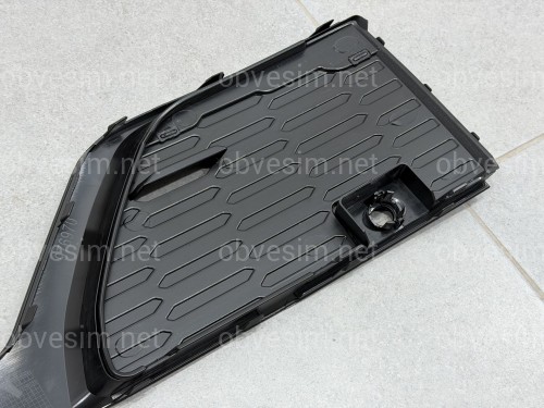 Решітка бампера права 4M0890682B S-Line BLACK для Audi Q7 2020-2024