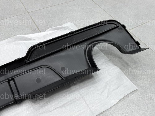 Дифузор накладка заднього бампера M-Performance BMW 5 series F10 2010-2016 під дві одинарні вихлопні труби 0---0, чорний глянець