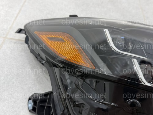 Права фара Toyota Camry 80 XSE USA 2023-