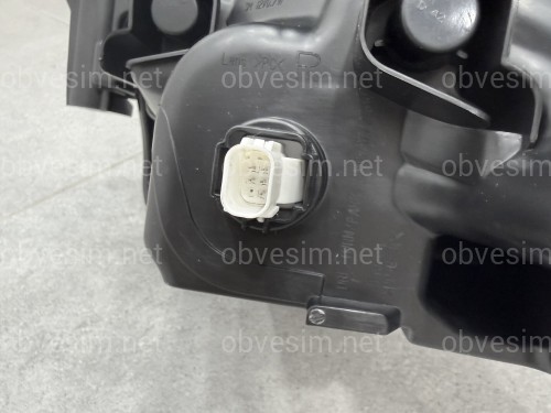 Права фара Toyota Camry 80 XSE USA 2023-