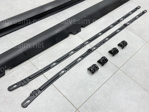 Накладки на пороги R20 для Volkswagen Golf 6 2008-2013