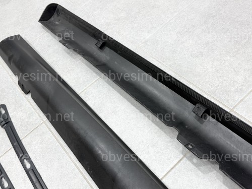 Накладки на пороги R20 для Volkswagen Golf 6 2008-2013